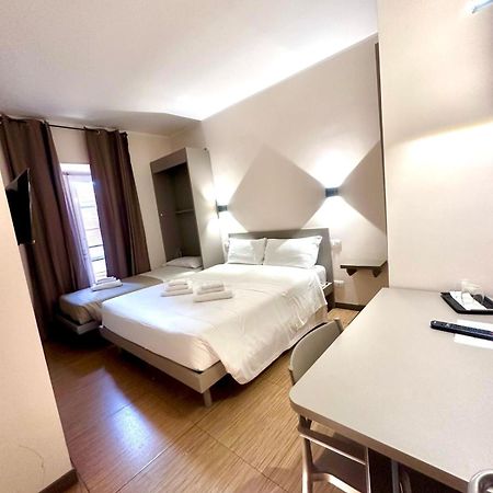 Colosseum Resort Рим Экстерьер фото
