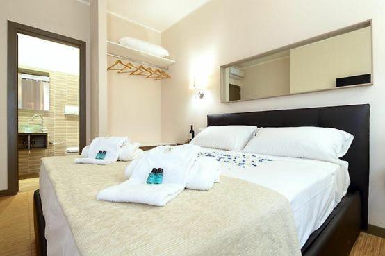 Colosseum Resort Рим Экстерьер фото